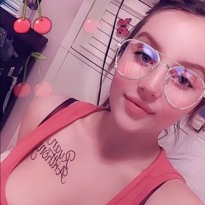 Meet your Posher, Amethyst